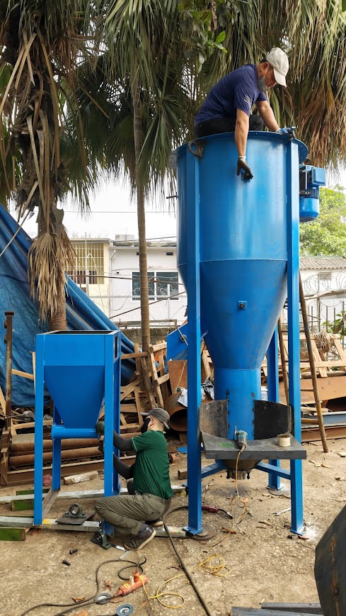 Ảnh sản phẩm Máy trộn bột bả 1000kg 6
