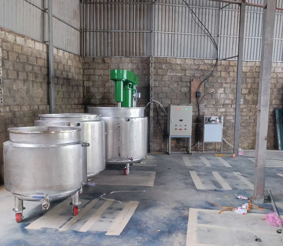 Ảnh sản phẩm Máy khuấy keo 1000 lít 1