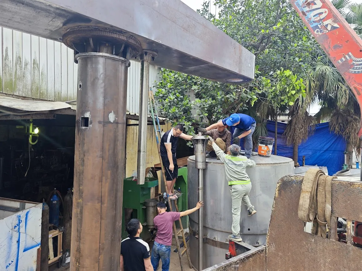 Ảnh sản phẩm Máy trộn sơn sàn thao tác 10000 lít 4