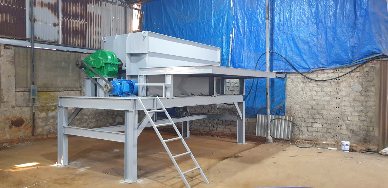 Ảnh sản phẩm Máy trộn bột bả 2000kg 1 tầng trộn 4