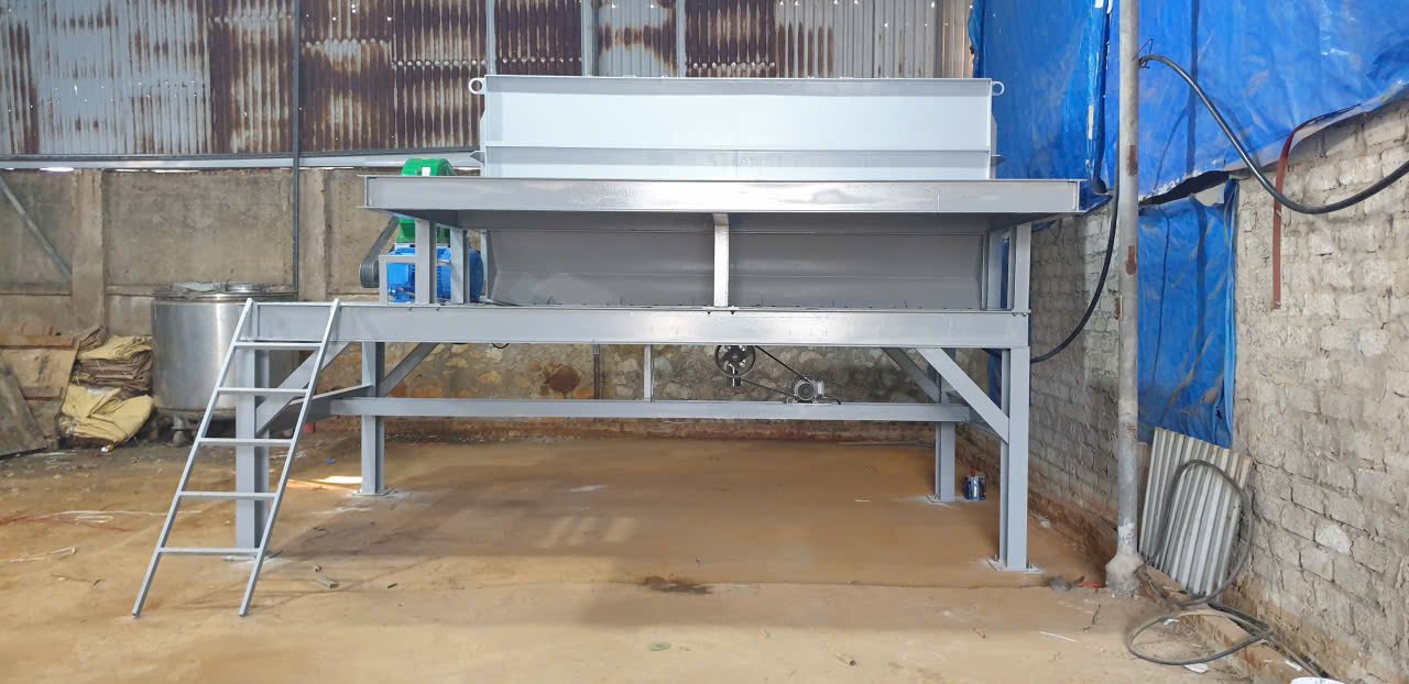 Ảnh sản phẩm Máy trộn bột bả 2000kg 1 tầng trộn 2