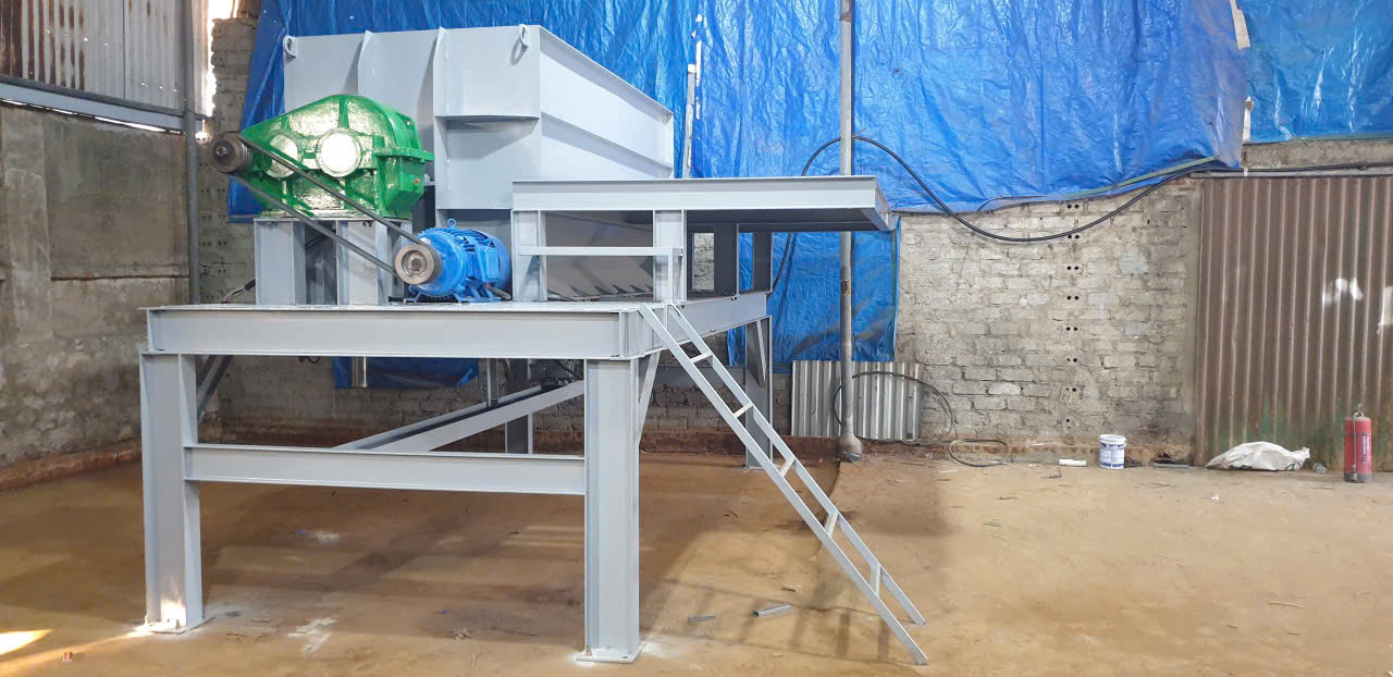 Ảnh sản phẩm Máy trộn bột bả 2000kg 1 tầng trộn 3