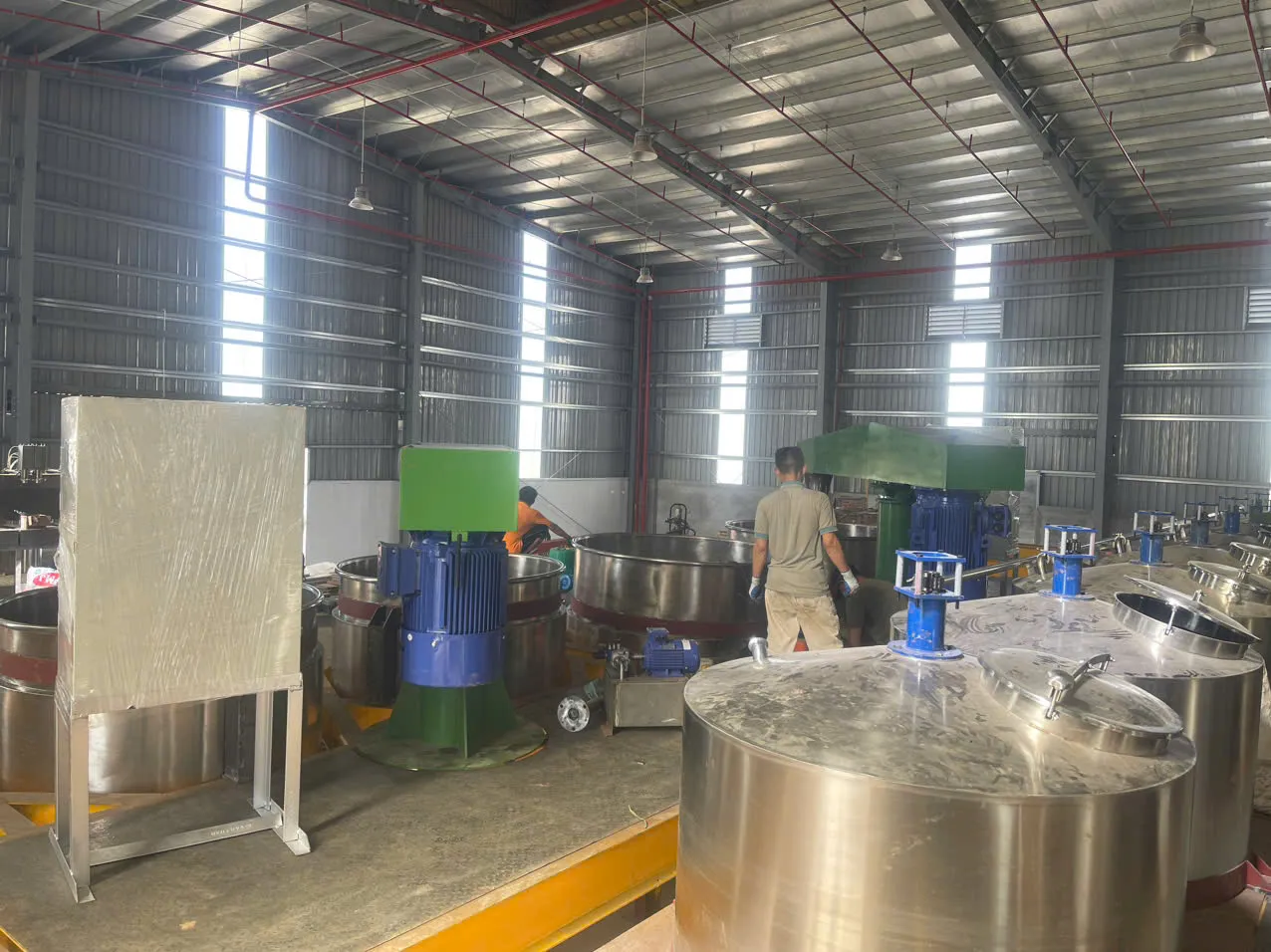 Ảnh sản phẩm Máy khuấy sơn sàn thao tác 5000 lít 2