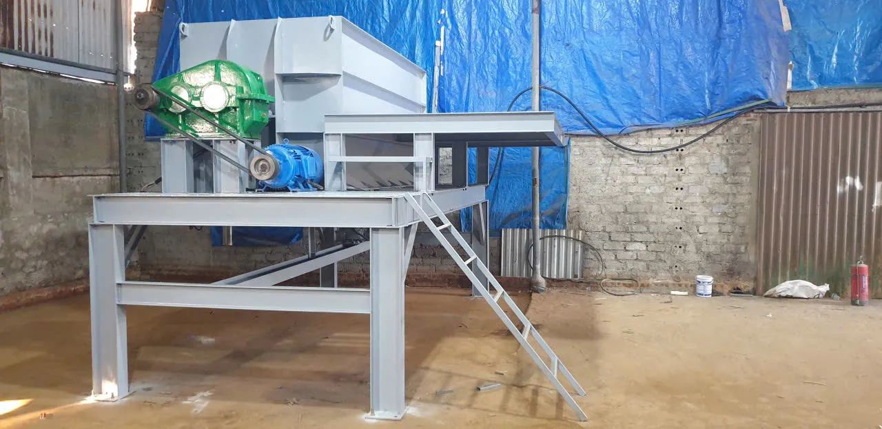 Ảnh sản phẩm Máy trộn bột bả 2000kg 1 tầng trộn 3