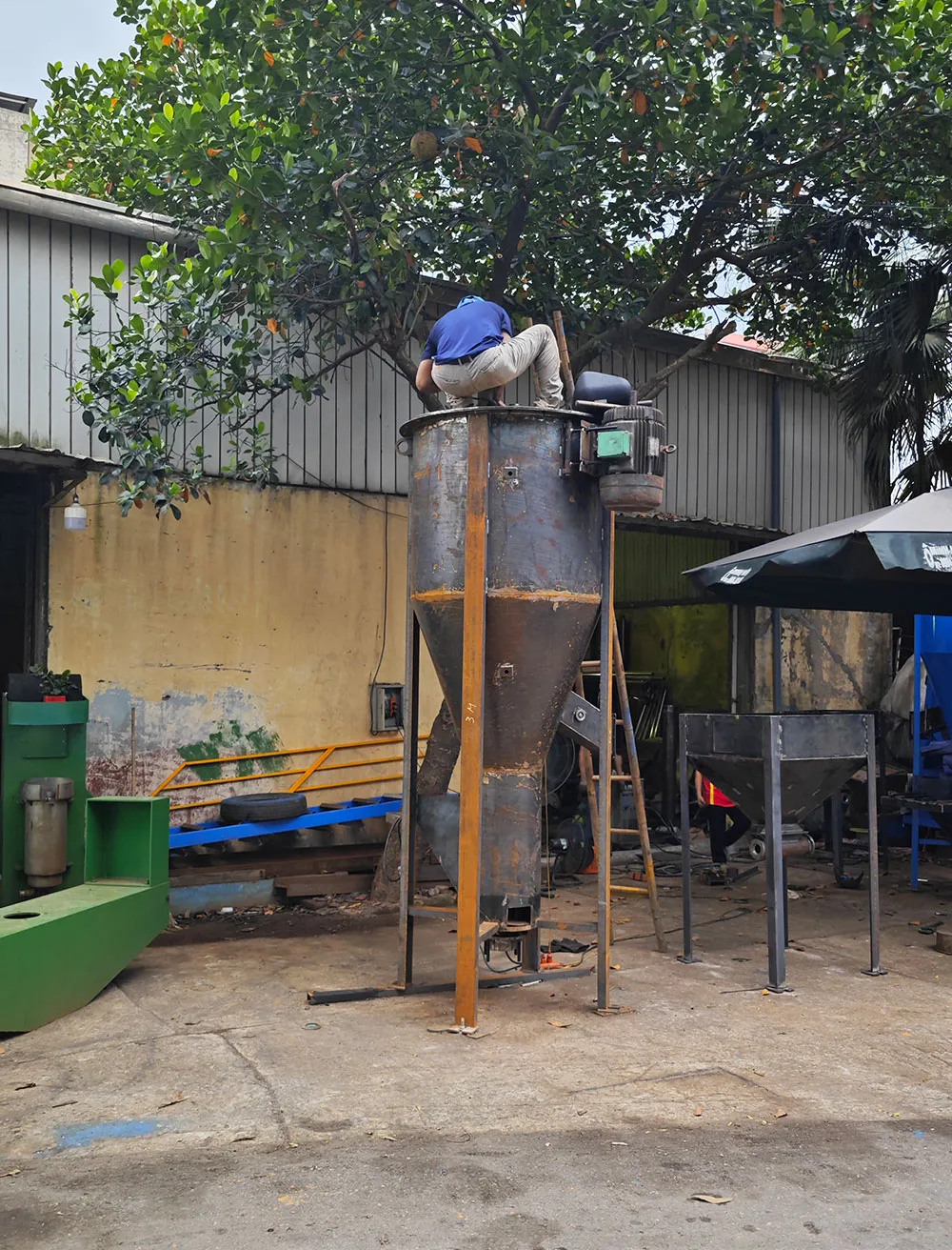 Ảnh sản phẩm Máy Trộn Bột Bả 500kg 2