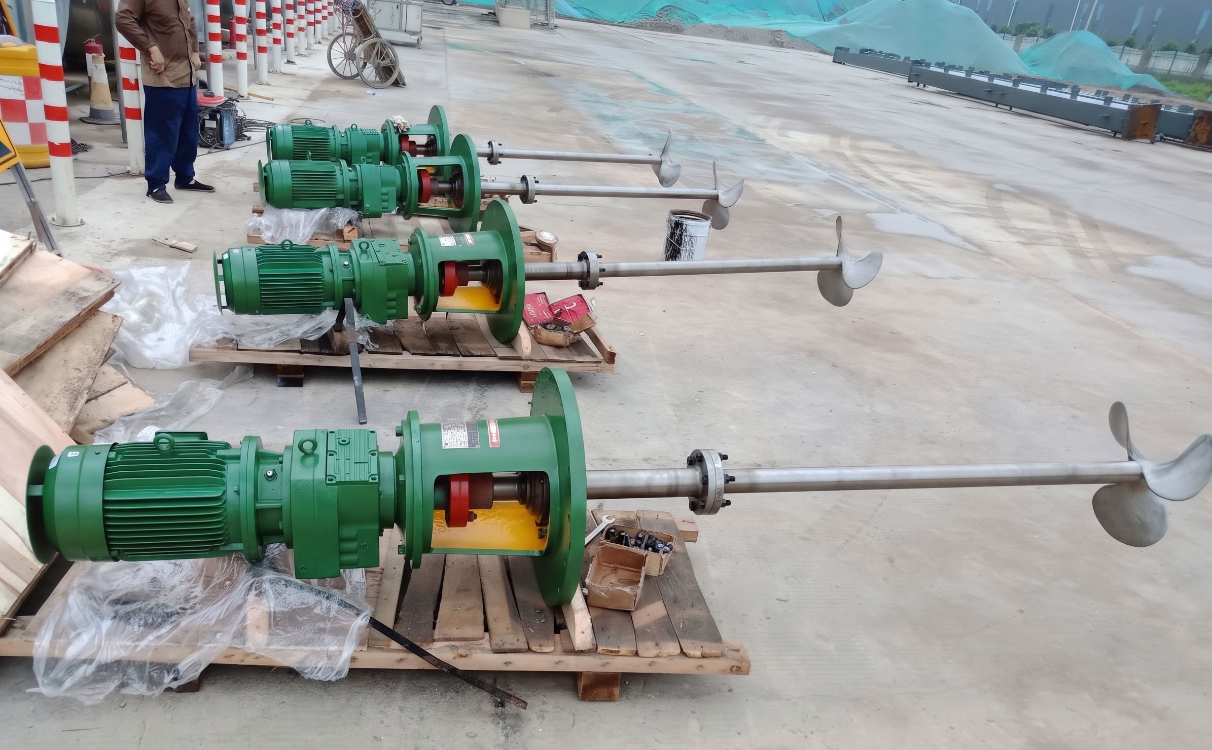 m&aacute;y khuấy đ&aacute;nh c&aacute;nh