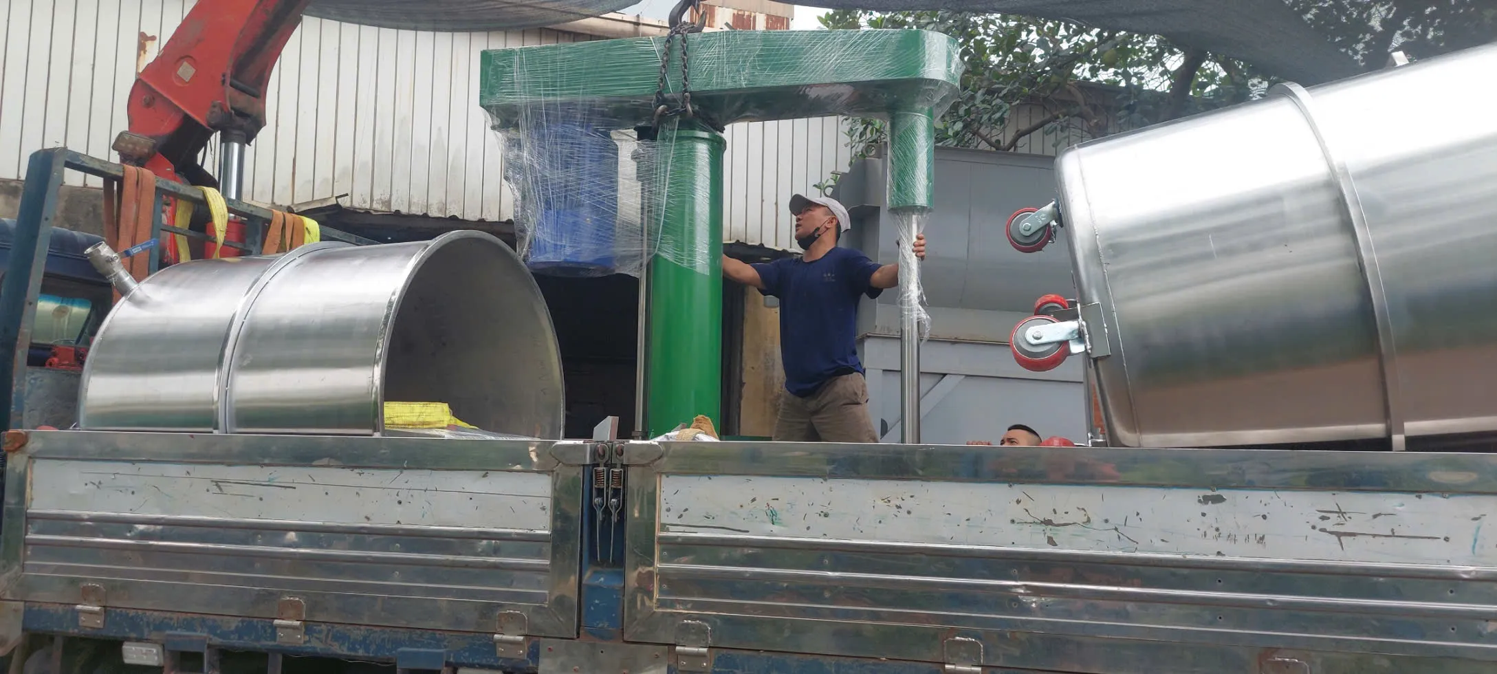 Ảnh sản phẩm Máy khuấy sơn 2000 lít 1