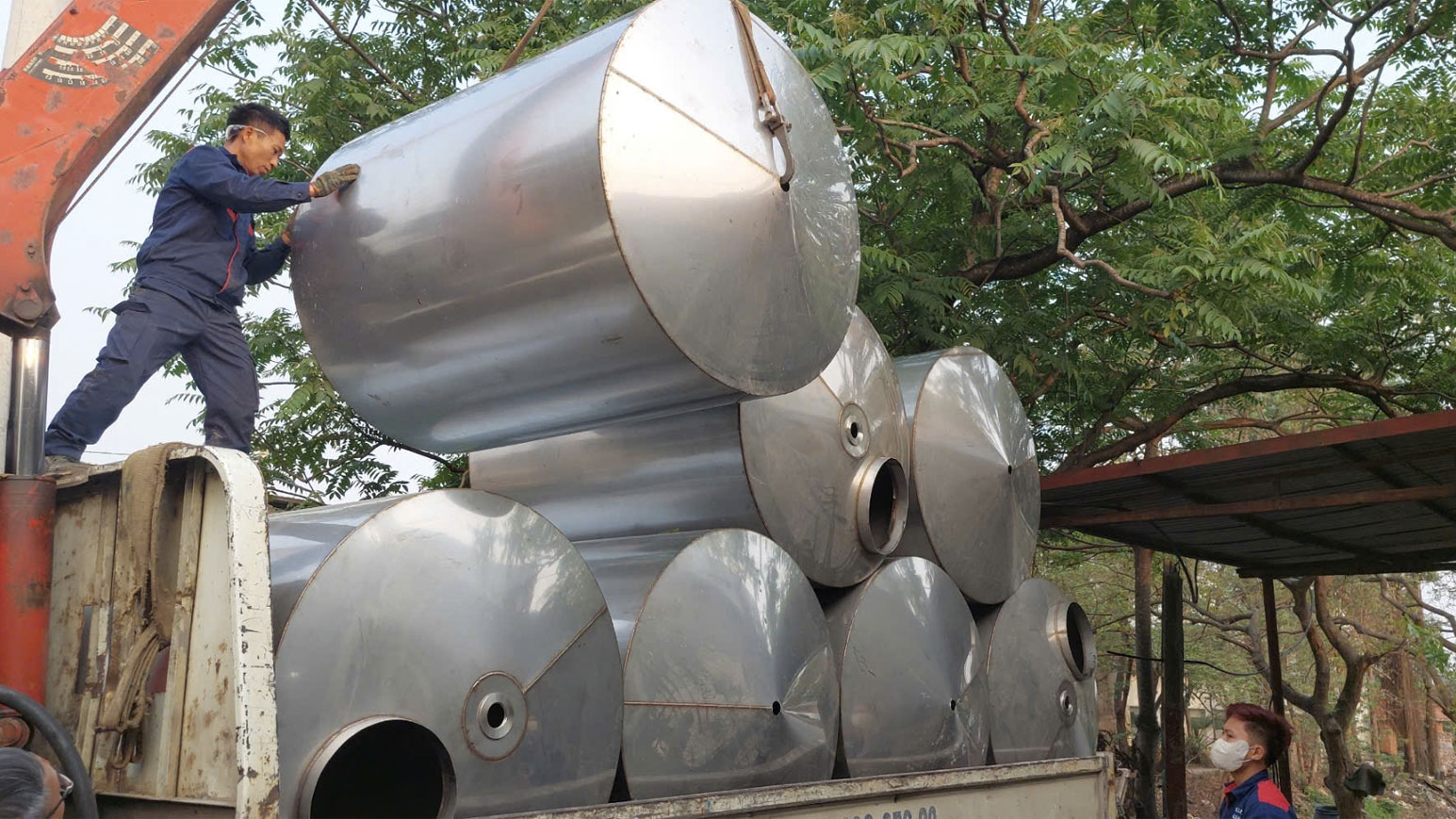 Ảnh sản phẩm Bồn chứa sơn 1000 lít 1