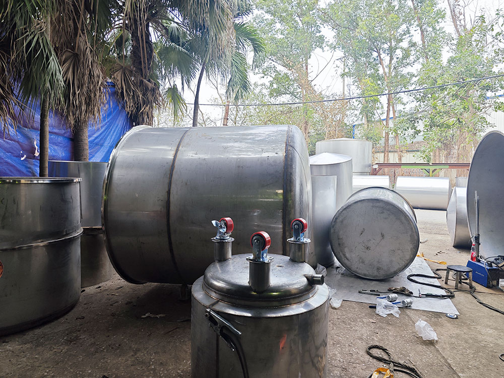 Ảnh sản phẩm Bồn khuấy keo 2000 lít 1