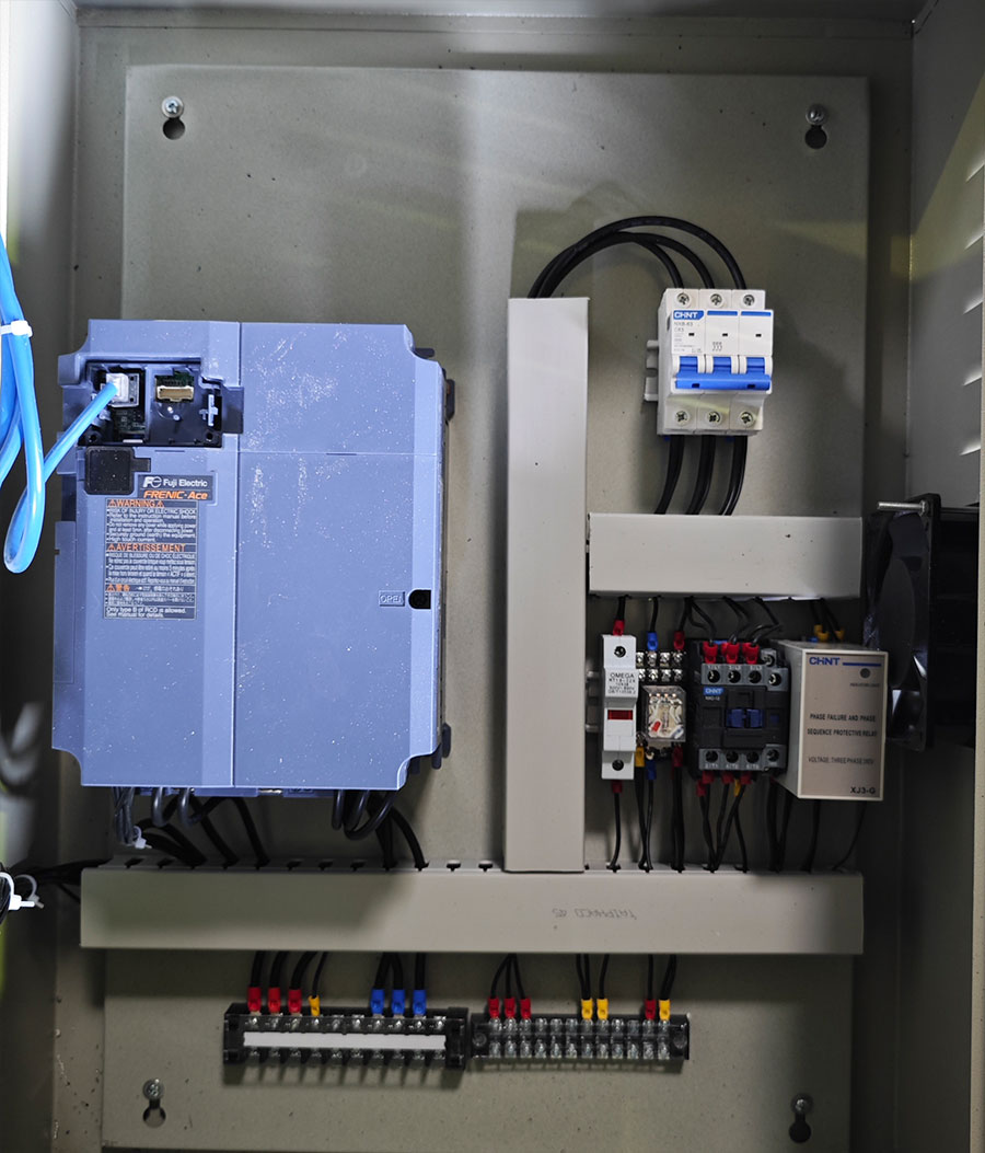 tủ điện máy khuấy sơn 300 lít