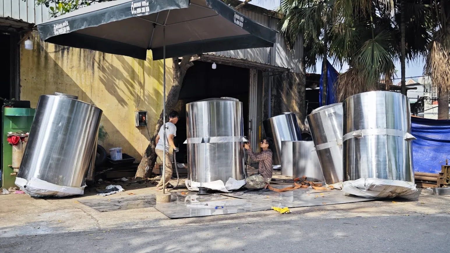 Ảnh sản phẩm Bồn chứa sơn 1000 lít 4