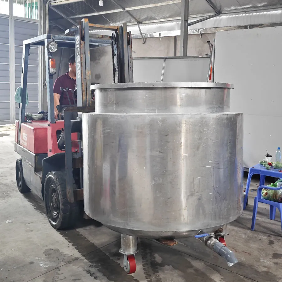 Ảnh sản phẩm Bồn khuấy sơn 1500 lít 2 lớp 1