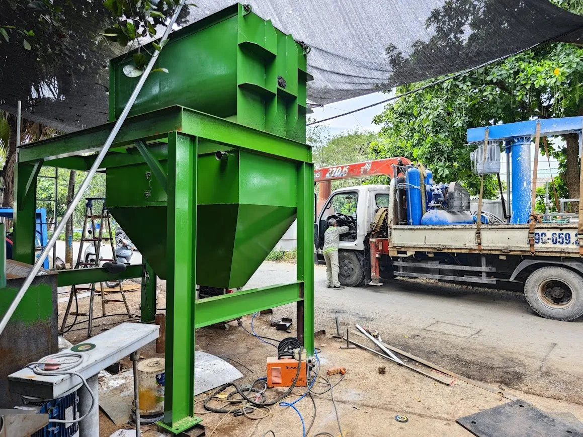 Ảnh sản phẩm Máy trộn keo dán gạch 1000kg 1