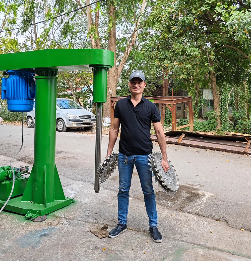 hình ảnh xưởng chế tạo máy khuấy sơn 600 700 lít