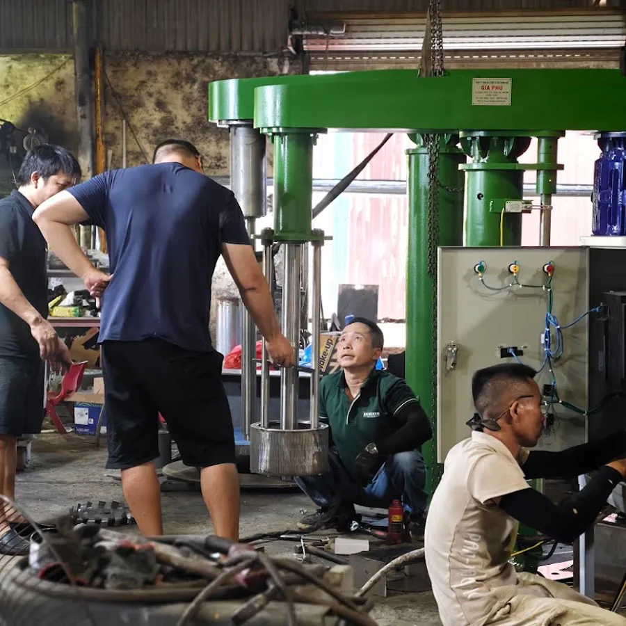 máy nghiền rổ 1000 lít tại xưởng vietmixer